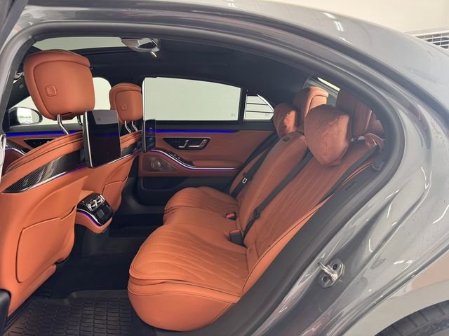 Certified Used 2025 Selenite Gray Metallic Mercedes-Benz S 63 E AMG® image 20
