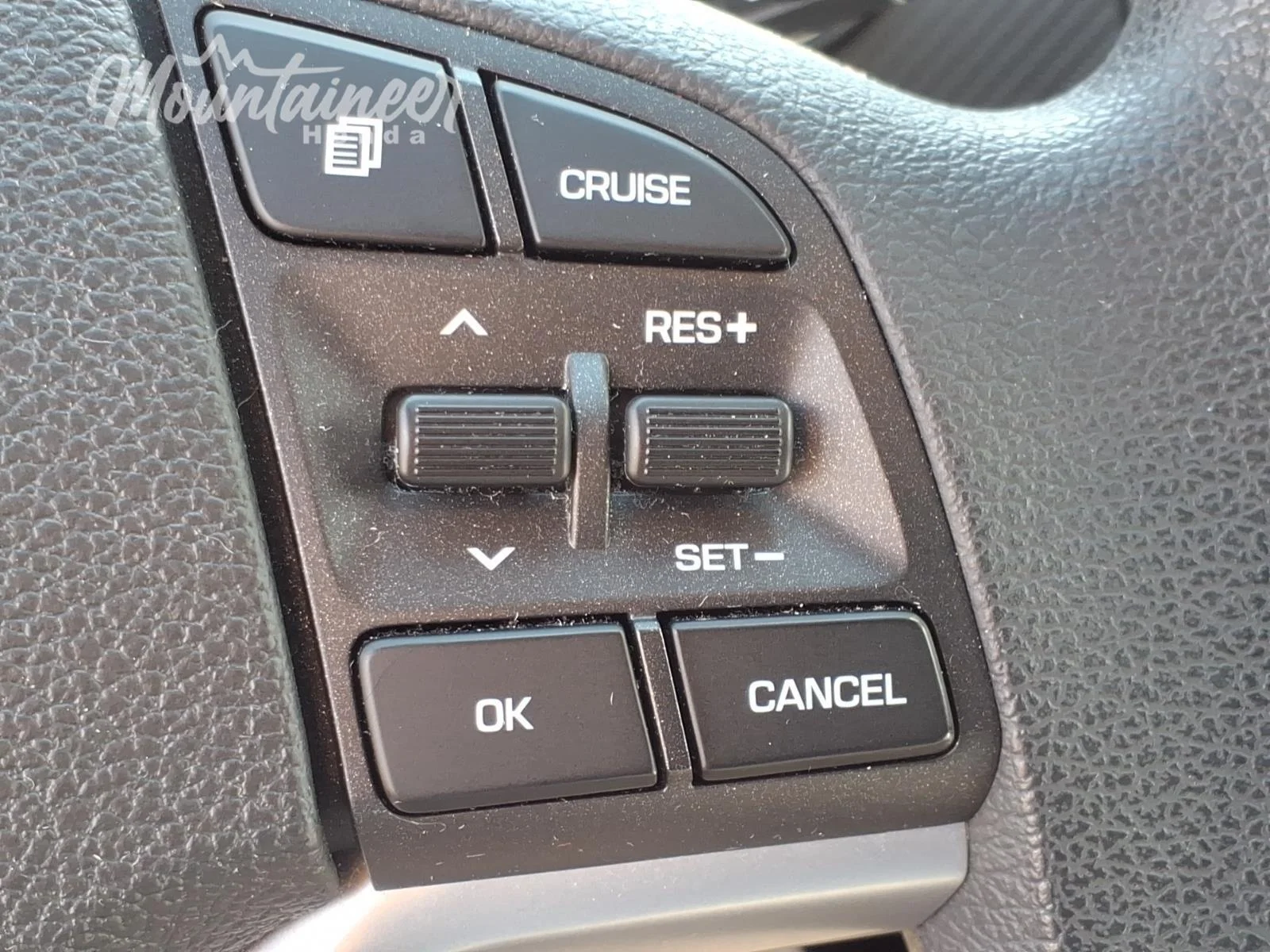 Used 2019 Aqua Blue Hyundai Value image 27