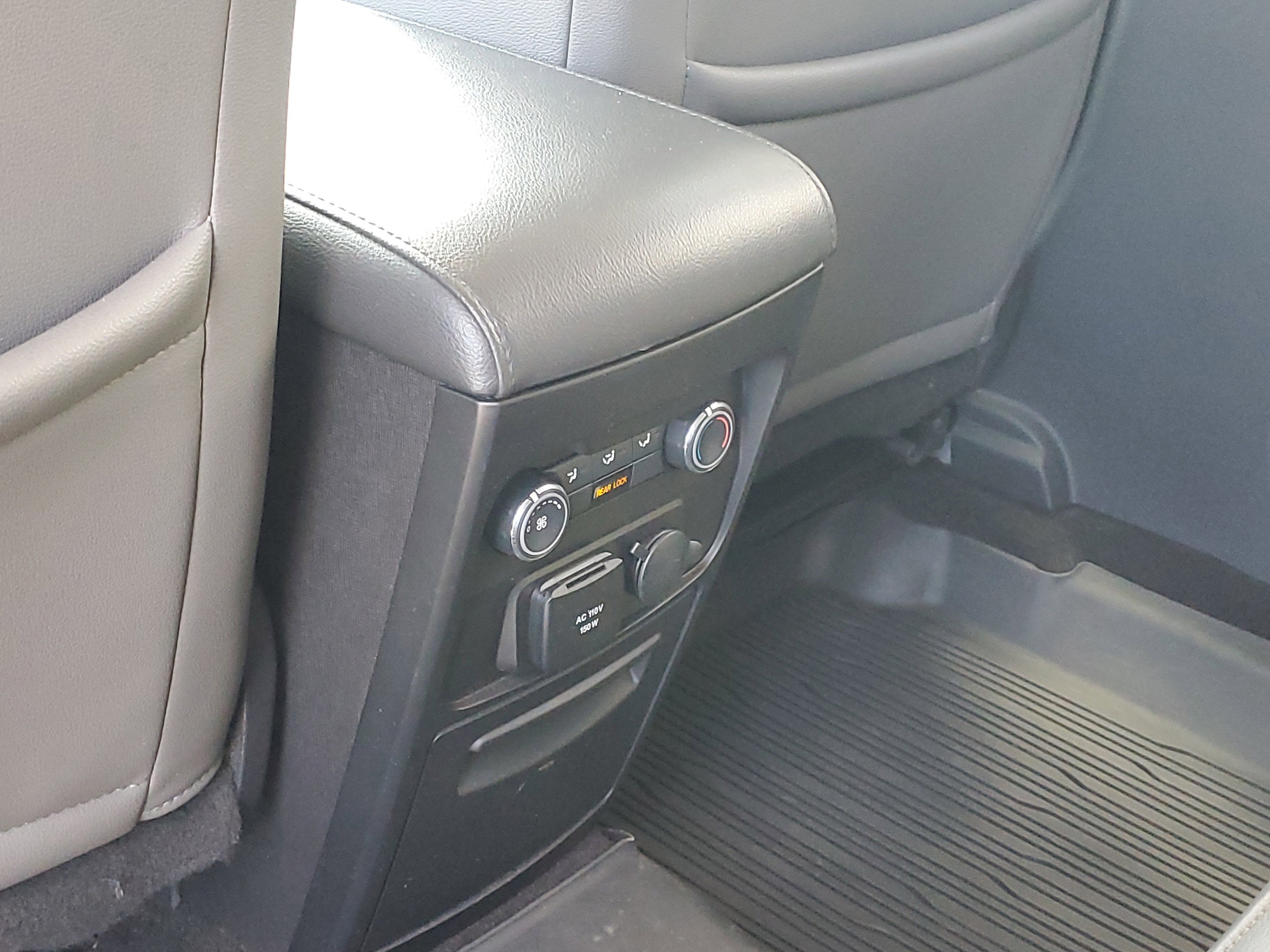 Used 2019 Oxford White Ford SEL image 12