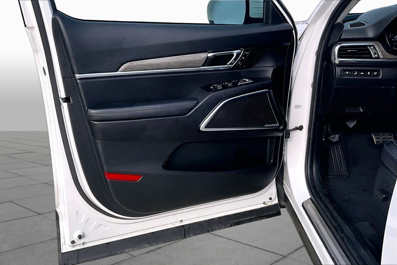 Used 2022 Glacial White Pearl Kia SX image 20