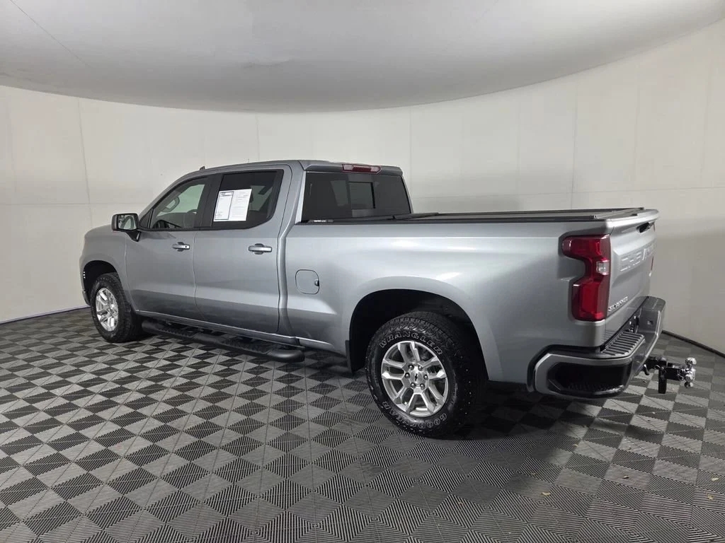 Used 2025 Sterling Gray Metallic Chevrolet RST image 8