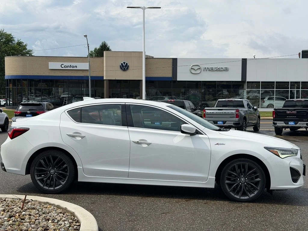 Used 2021 White Acura Premium and A-SPEC Packages image 35