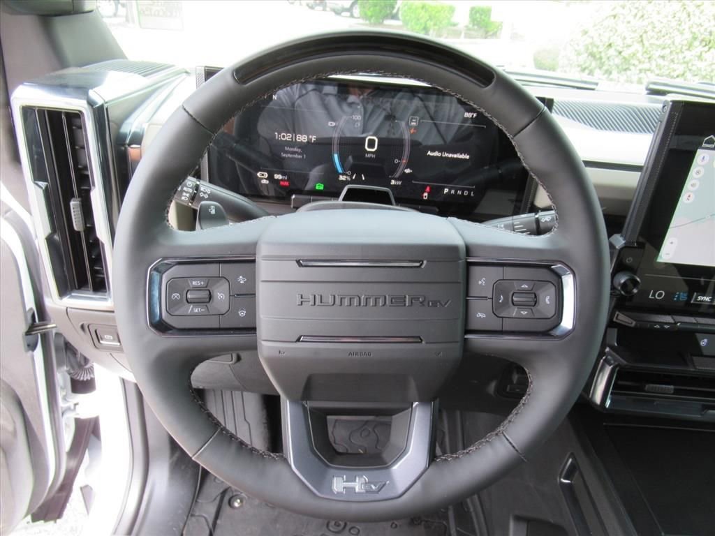 2026 GMC HUMMER EV 2X - Photo 17