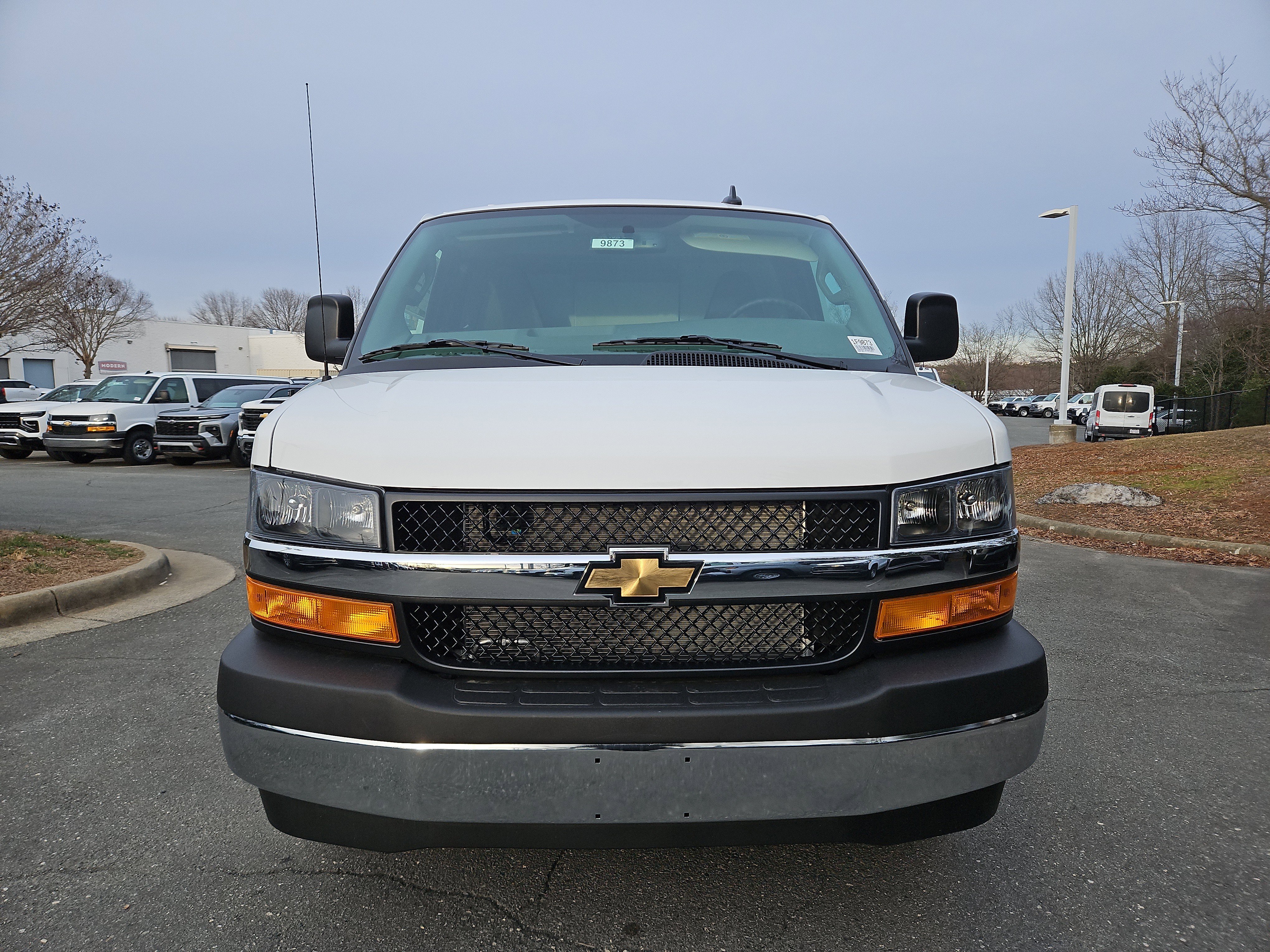 New 2026 Summit White Chevrolet 1WT image 7