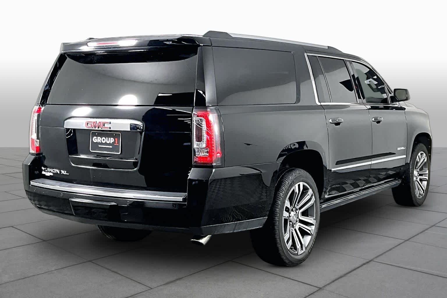 Used 2019 ONYX BLACK GMC Denali image 13