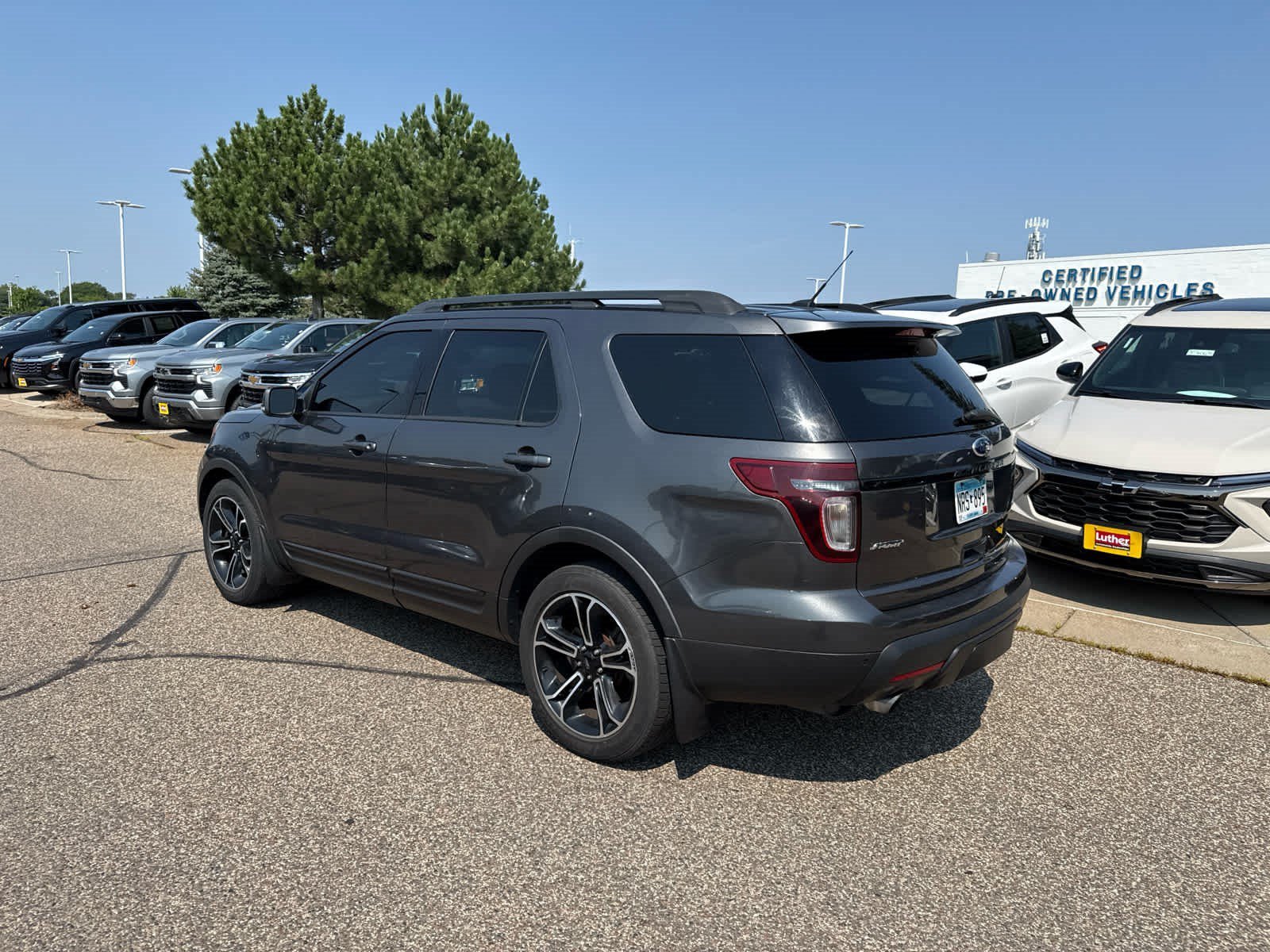 Used 2015 Magnetic Metallic Ford Sport image 3