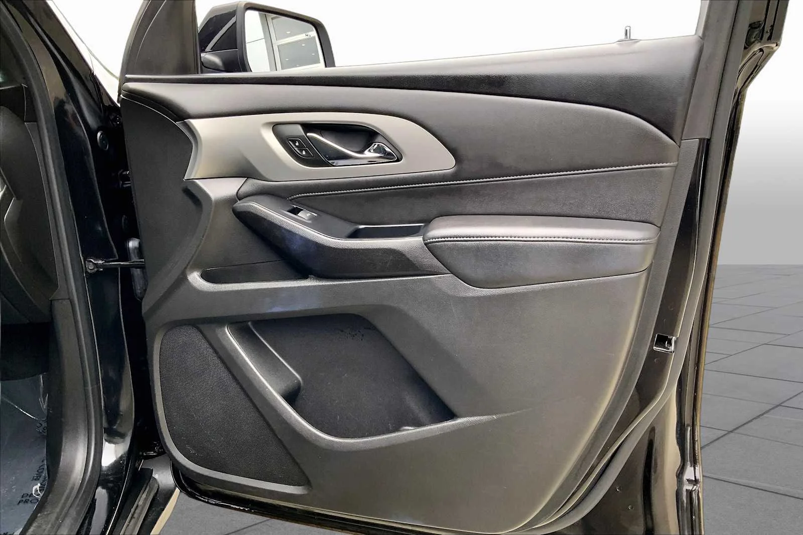 Used 2023 Mosaic Black Metallic Chevrolet LT Cloth image 22