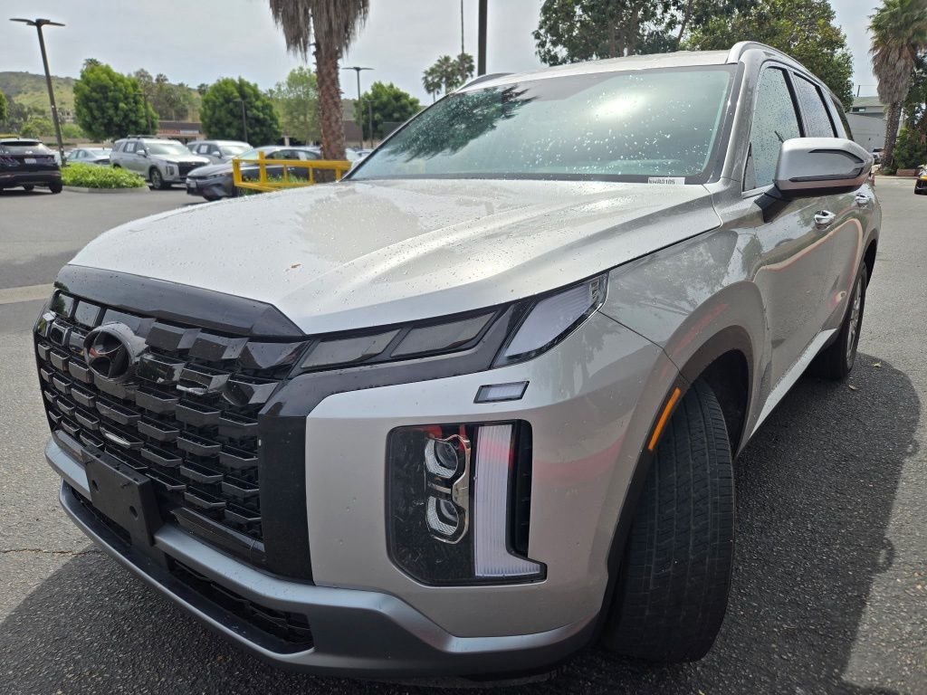 Used 2025 Silver Hyundai SEL image 5