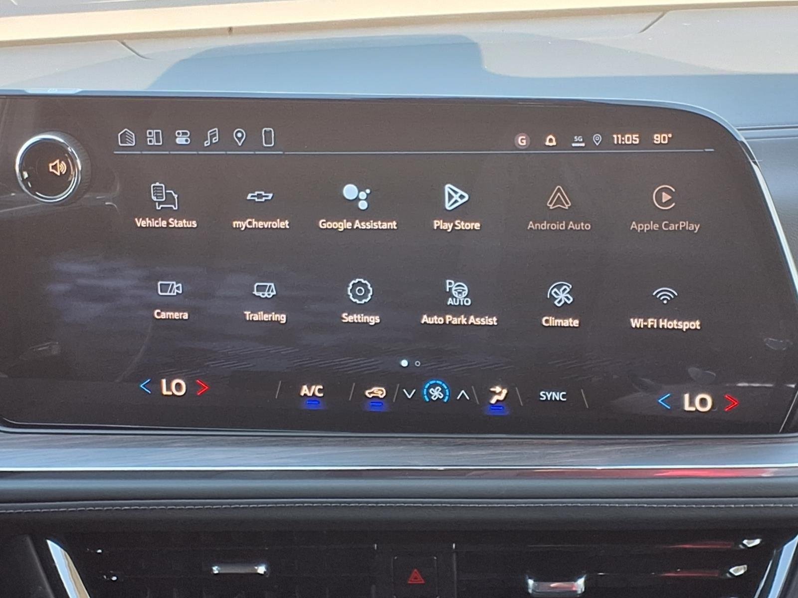 2026 Chevrolet Suburban LS - Photo 7