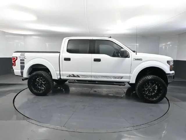 Used 2020 White Ford XLT image 3