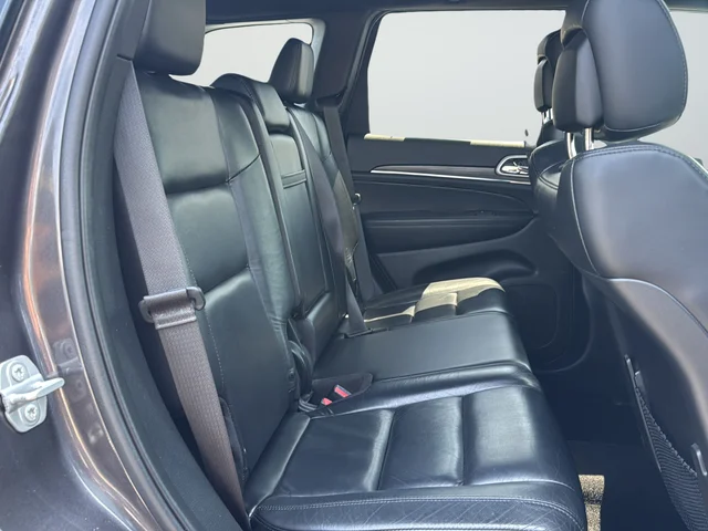 Used 2020 Gray Jeep Limited image 25