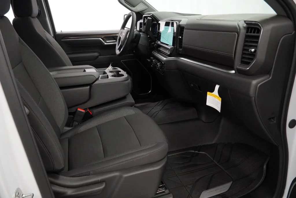 New 2026 Summit White Chevrolet LT image 29