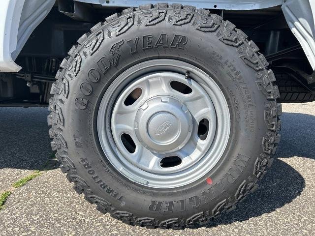 New 2026 Oxford White Ford F-250® XL image 43