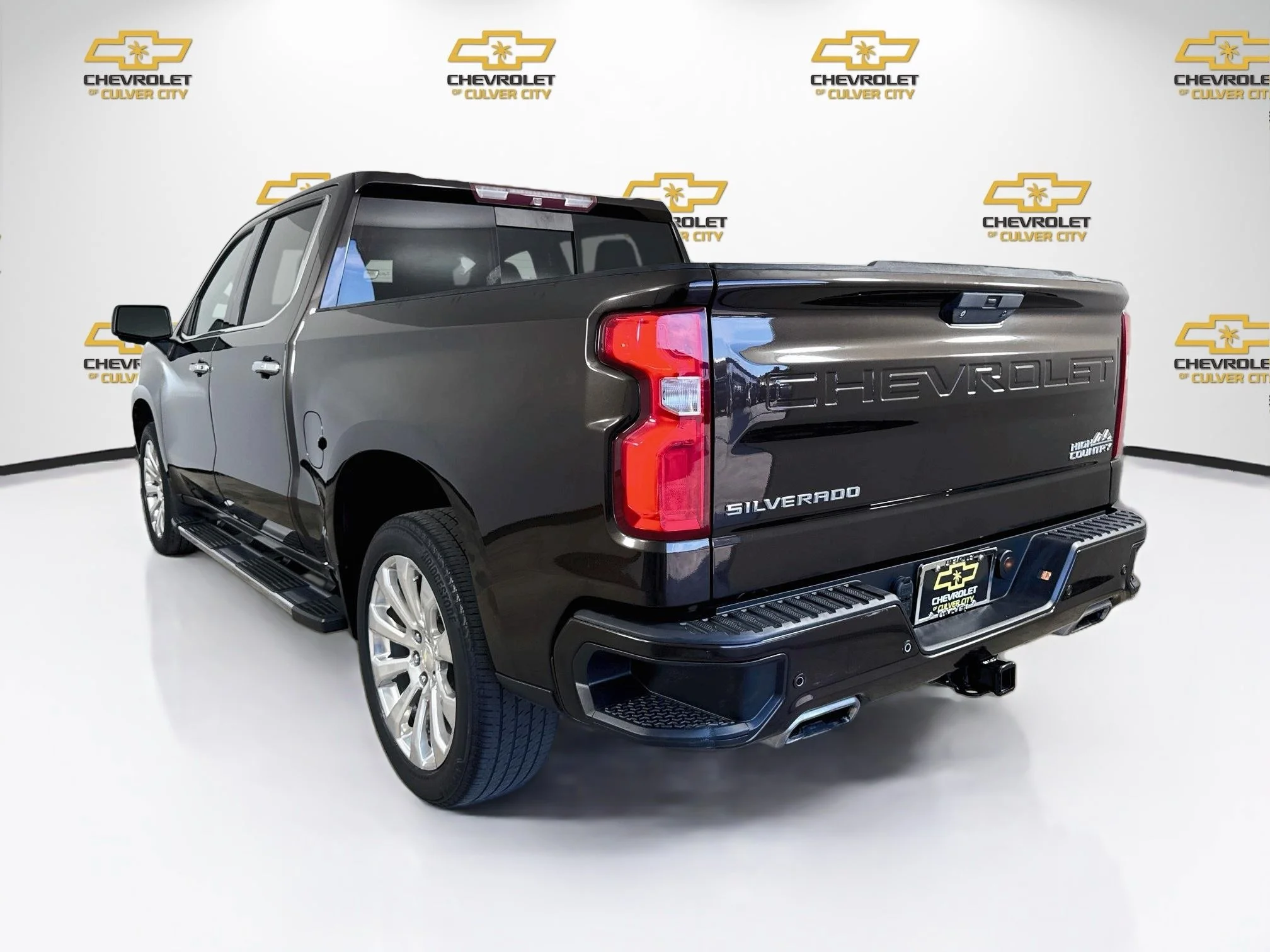 Used 2019 HAVANA BROWN METALLIC Chevrolet High Country image 6