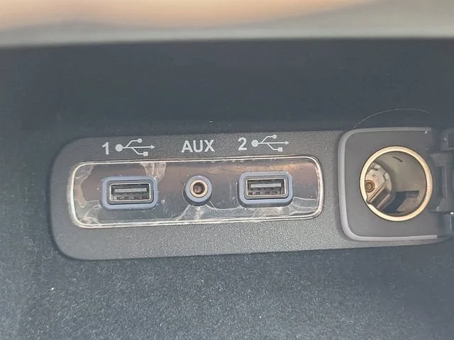 Used 2020 Black Jeep Overland image 36