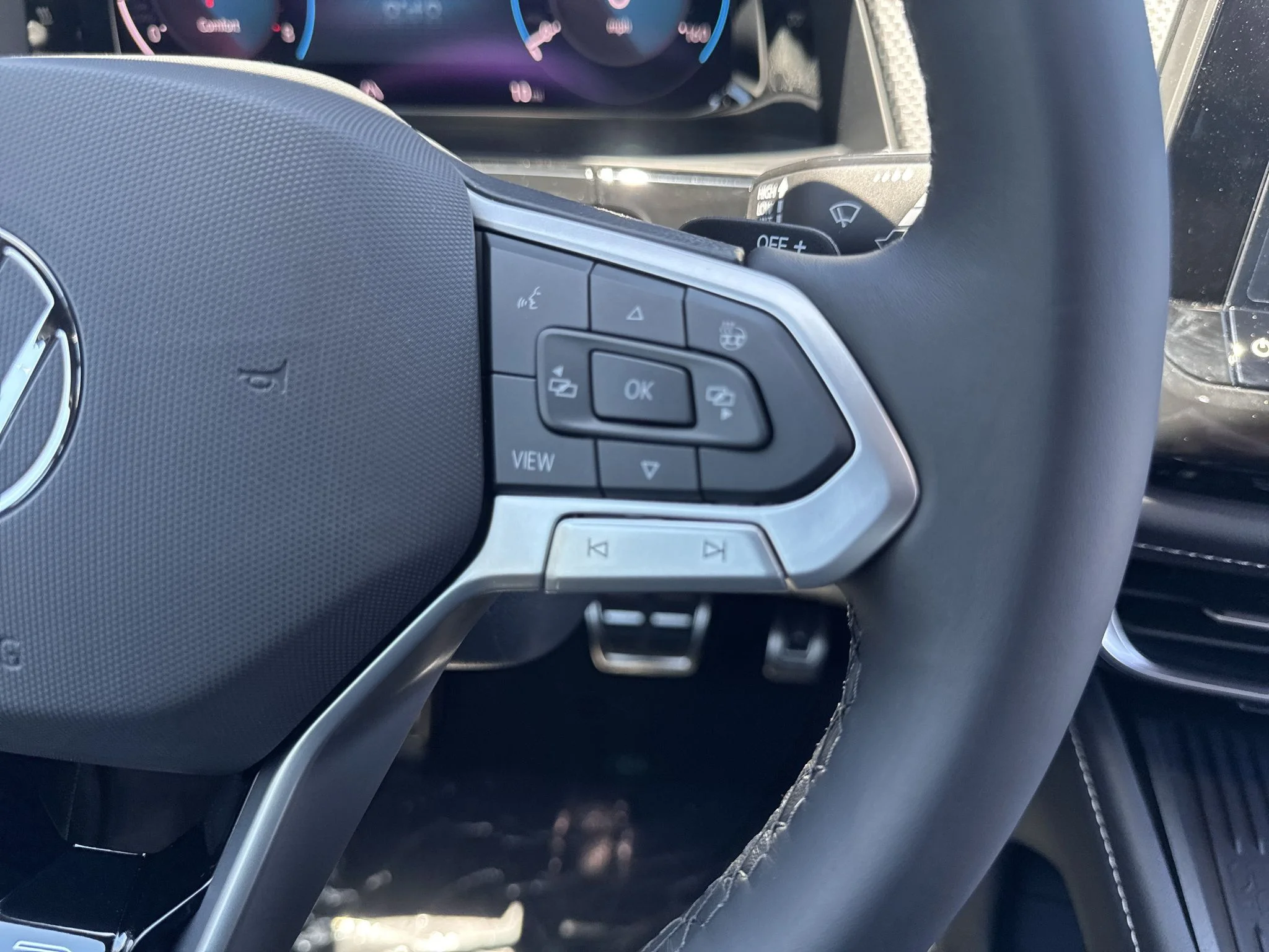 New 2026 Pure Gray Volkswagen 2.0T SEL Premium R-Line image 21