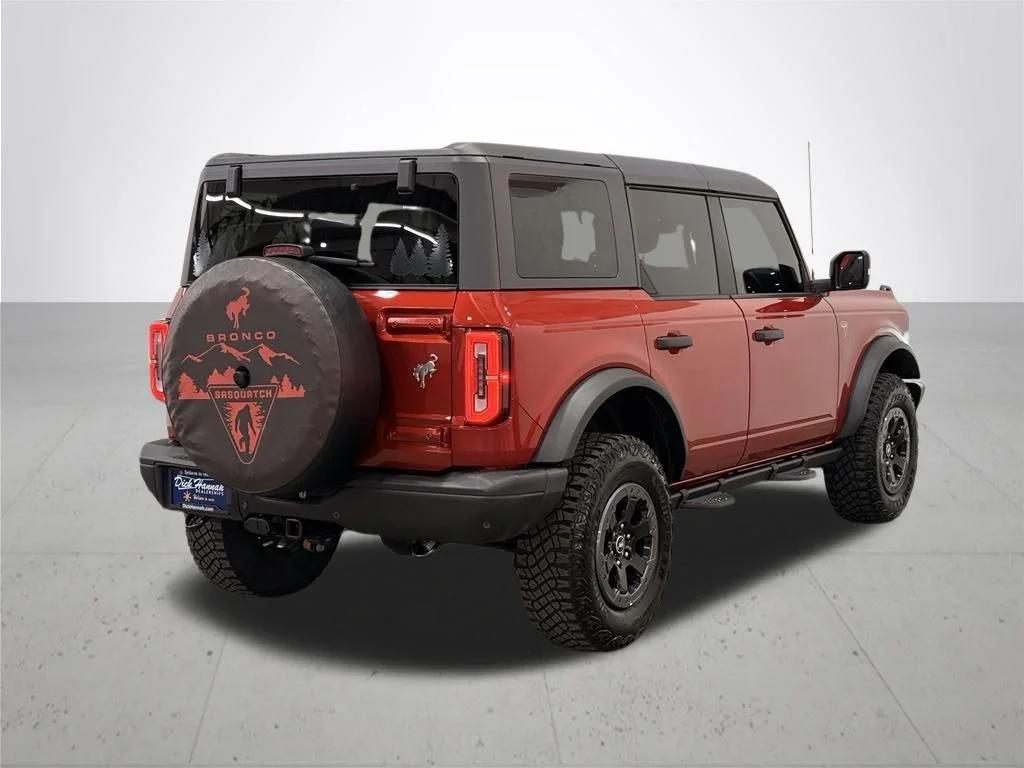 Used 2022 Red Ford Badlands image 10