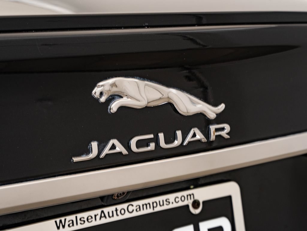 2024 Jaguar XF R-Dynamic SE - Photo 17