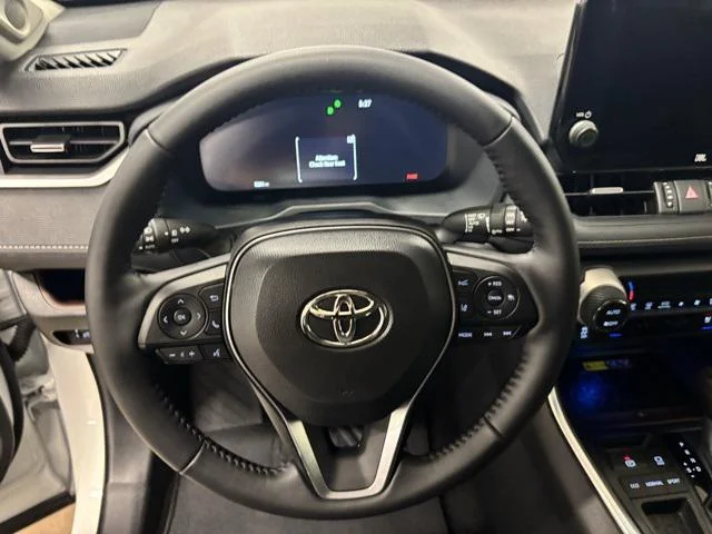 Used 2025 WIND CHILL PEARL Toyota  image 16