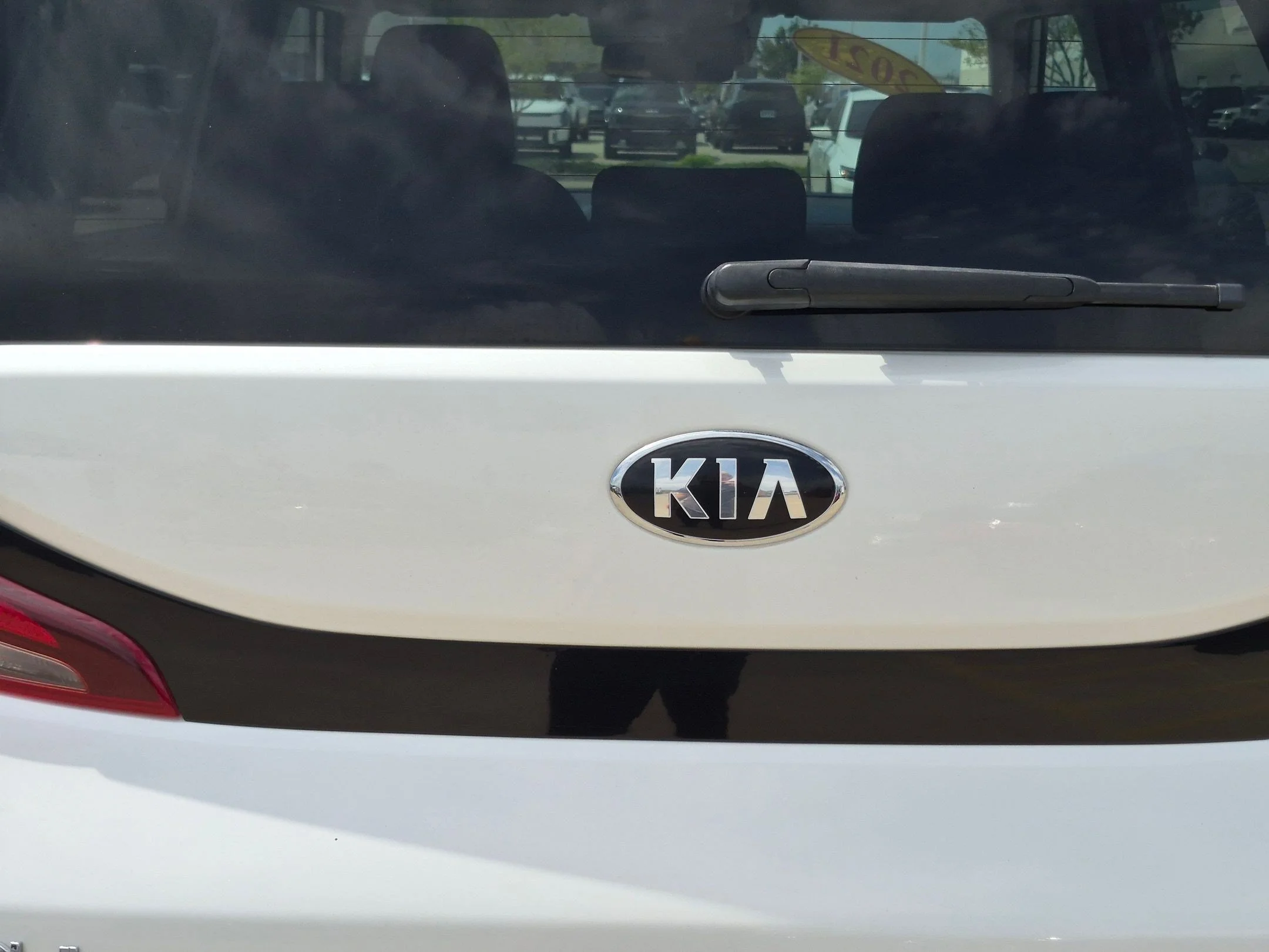 Used 2021 Snow White Pearl Kia S image 13
