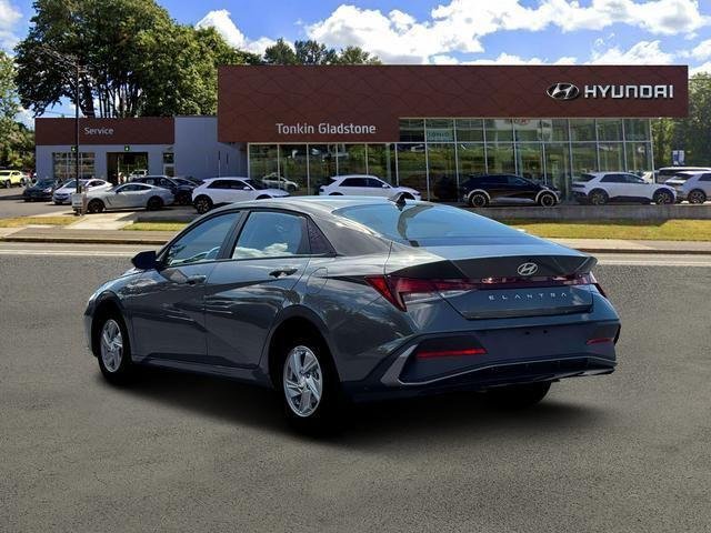 New 2026 Gray Hyundai SE image 5