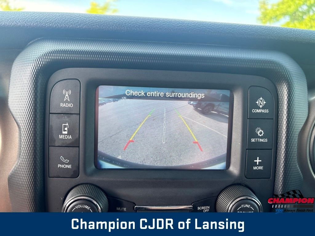 Used 2019 Silver Jeep Sport S image 21