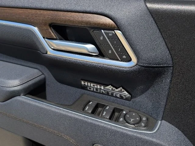 2026 Chevrolet Silverado 1500 High Country - Photo 15
