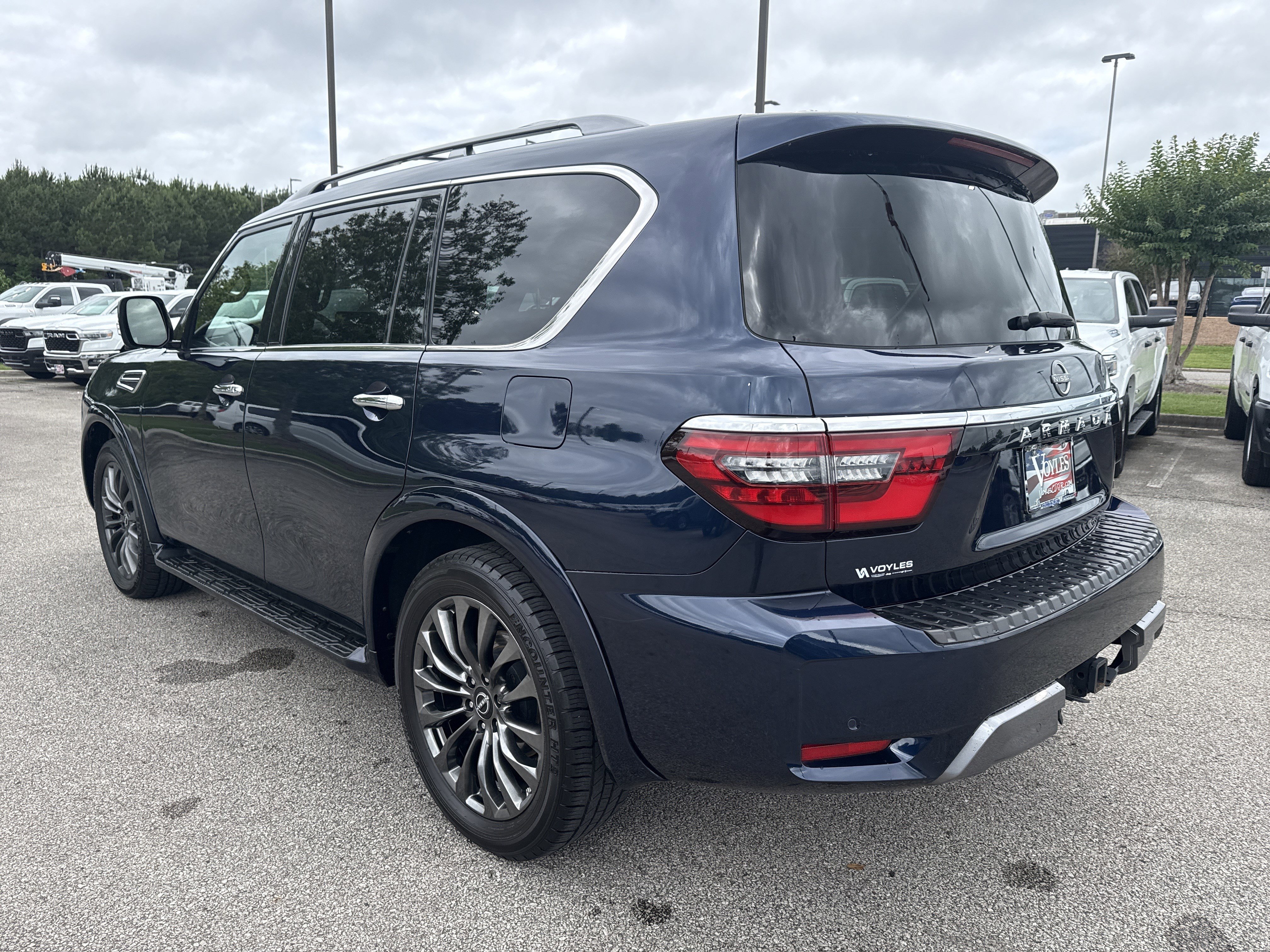 Used 2023 Hermosa Blue Pearl Nissan Platinum image 5