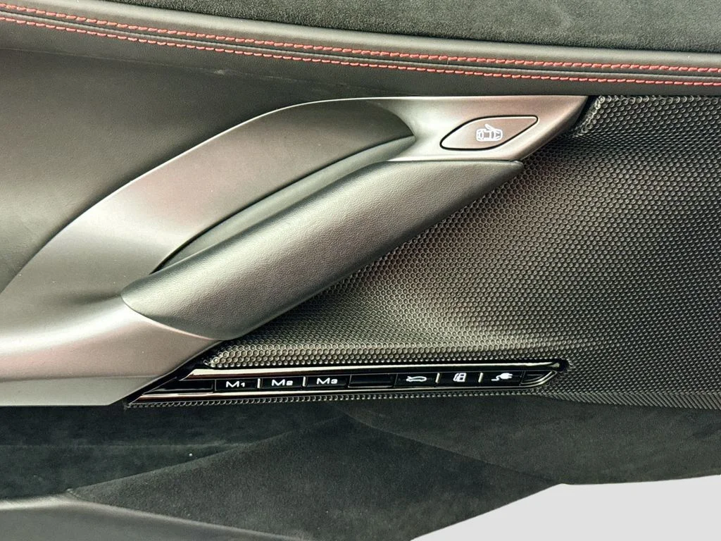 Used 2023  Ferrari  image 18