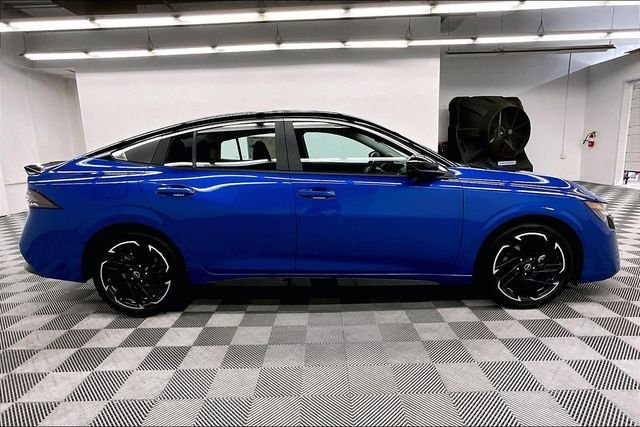 New 2026 Bluestone Pearl/Super Blk Nissan SR image 18