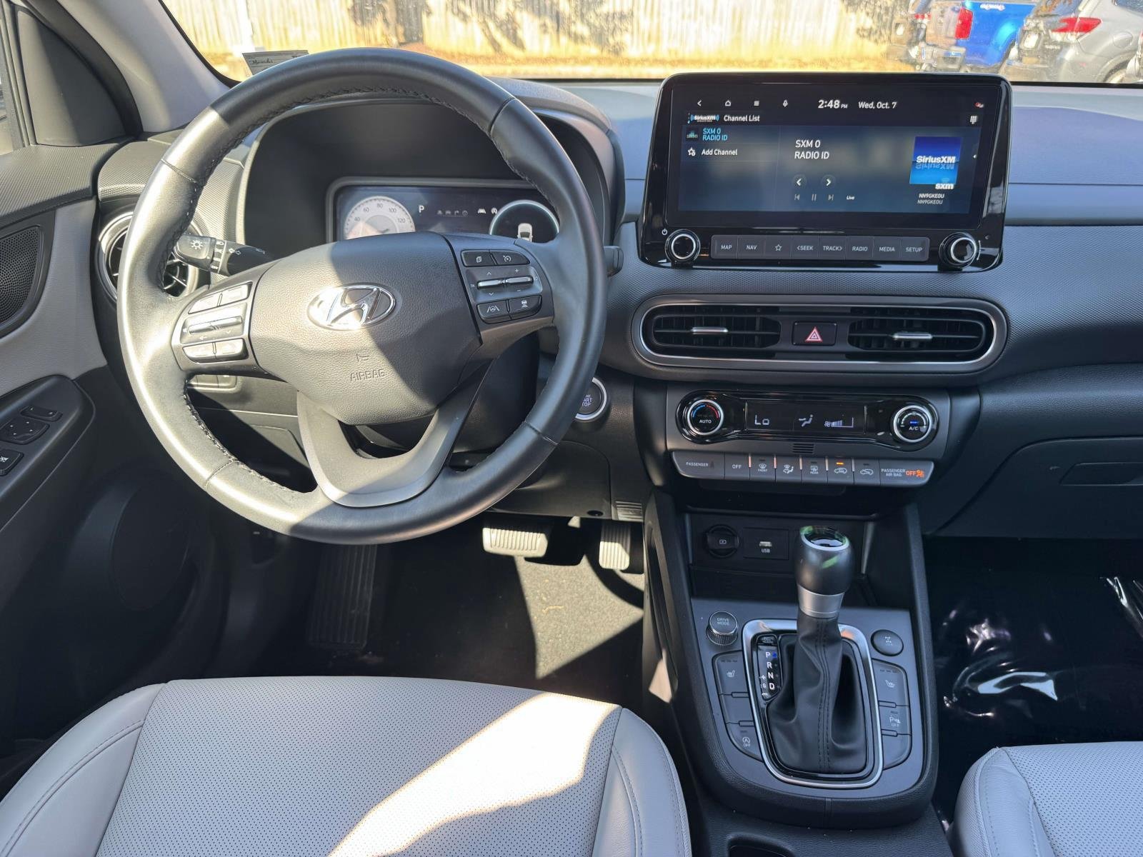 Used 2023 Lunar White Hyundai Limited image 15