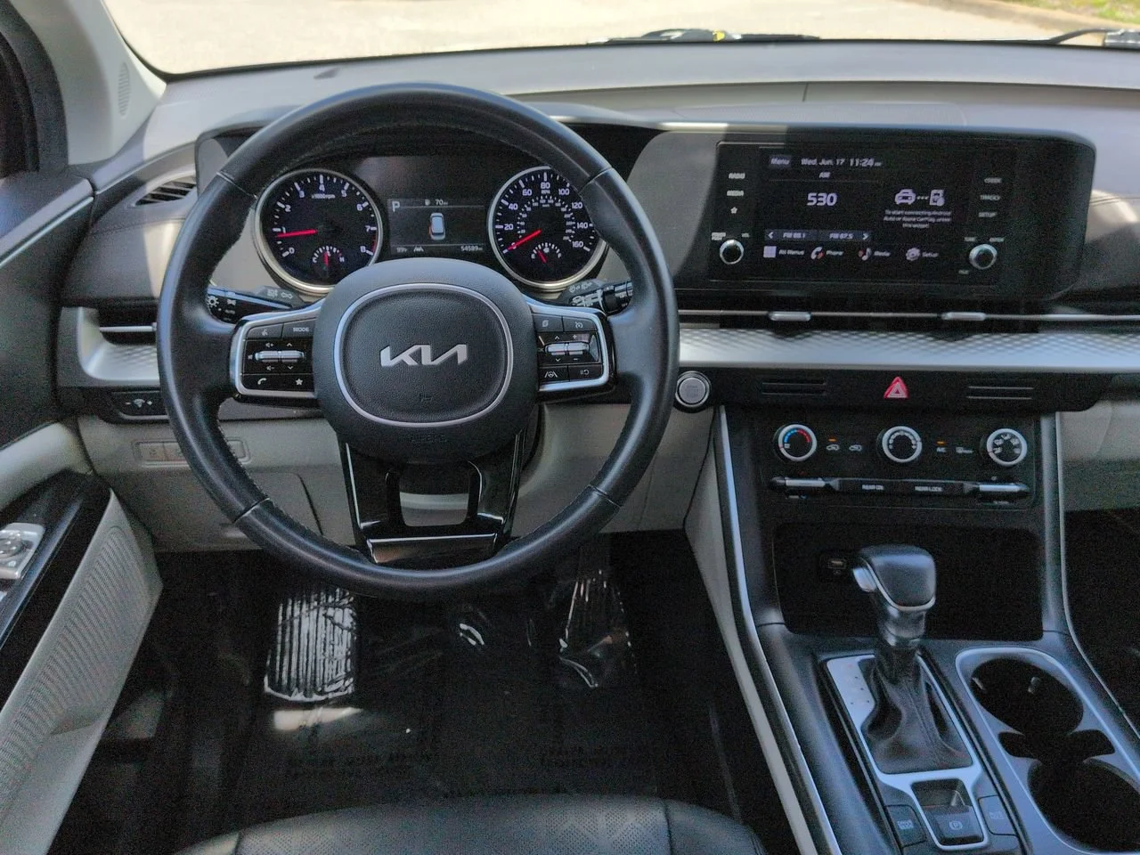 2024 Kia Carnival LX Seat Pkg - Photo 19