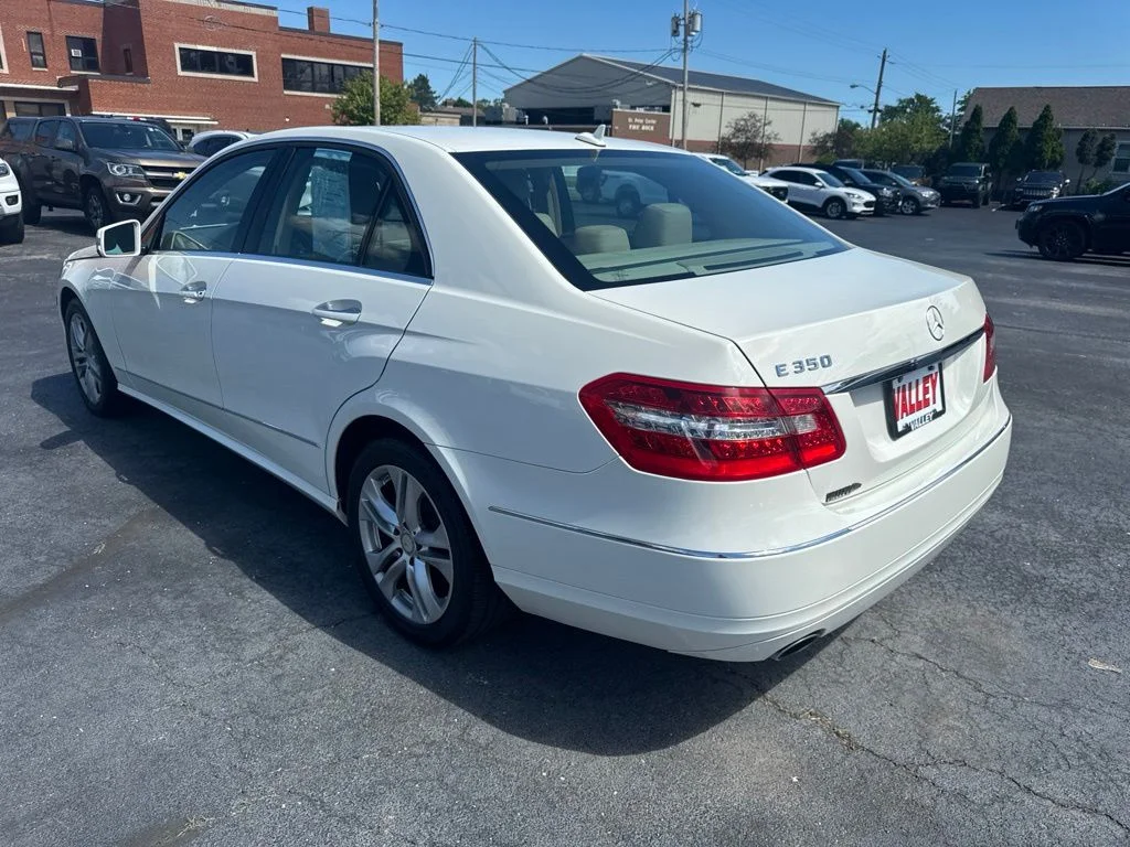 Used 2010 Diamond White Metallic Mercedes-Benz E 350 image 5