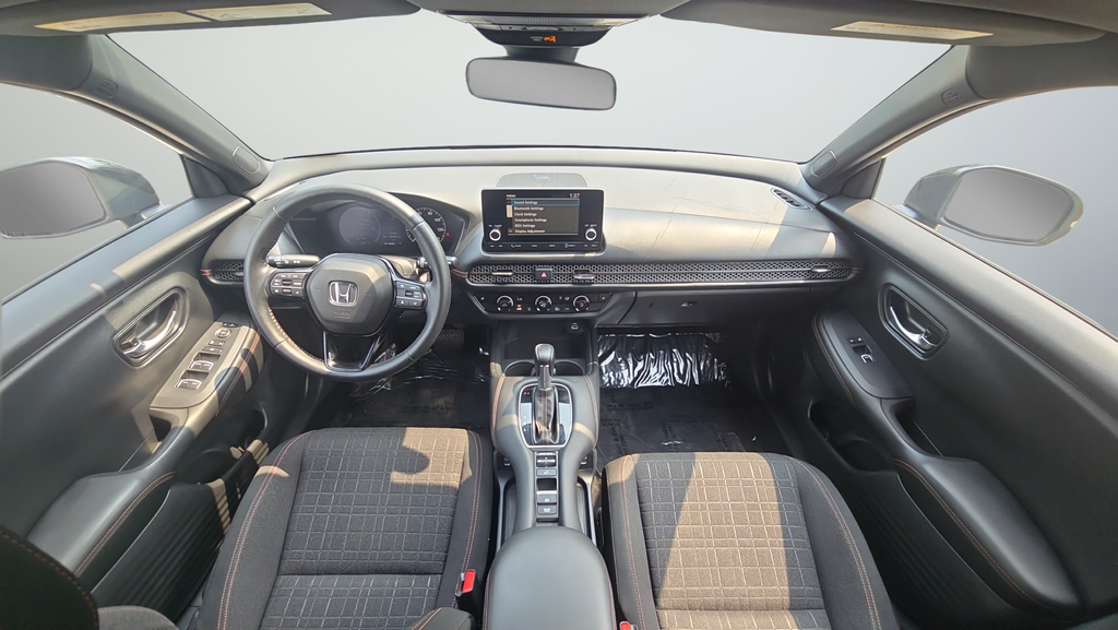 Used 2024  Honda Sport image 9