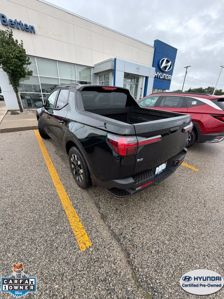 Certified Used 2025 Black Hyundai SEL image 5