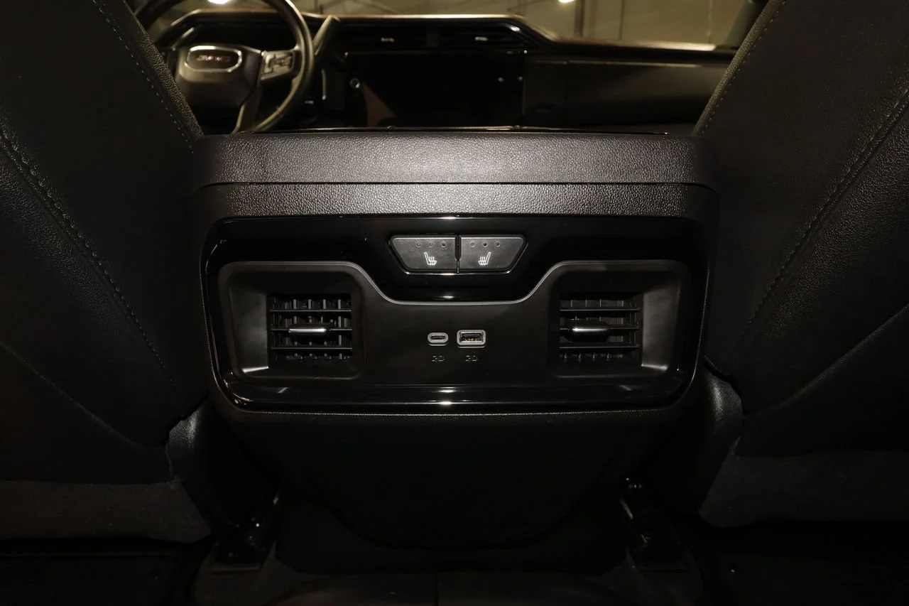 2025 GMC Sierra 2500HD AT4 - Photo 30