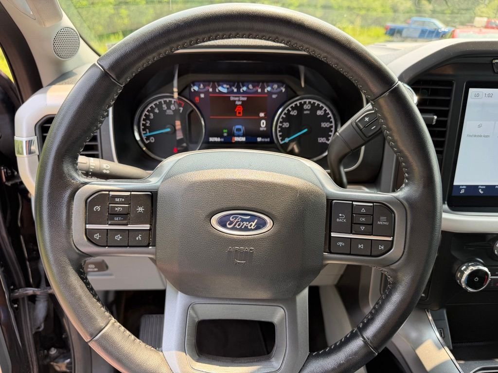 Used 2022 Black Ford XLT image 10