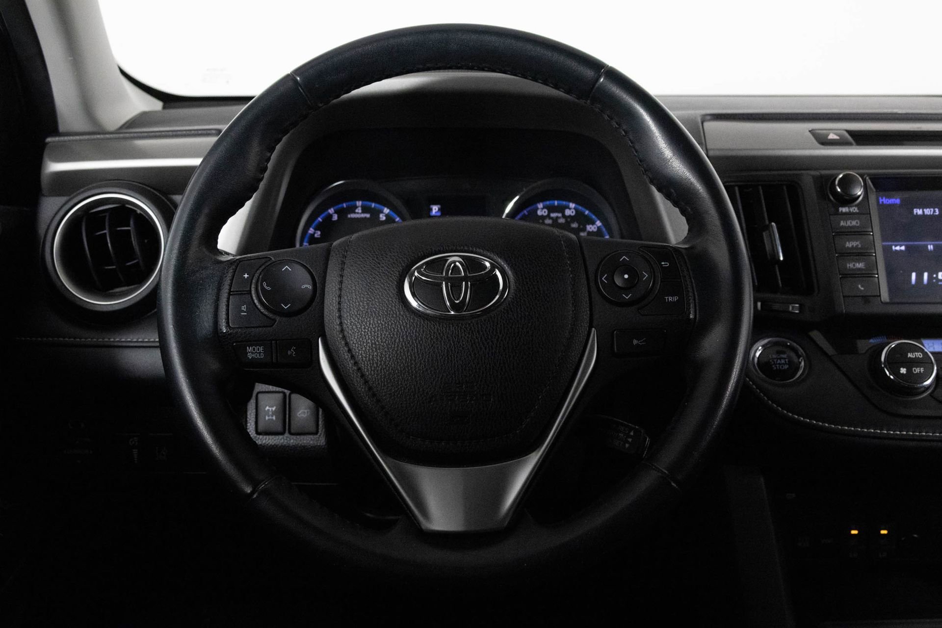 2018 TOYOTA RAV4 - Image 26