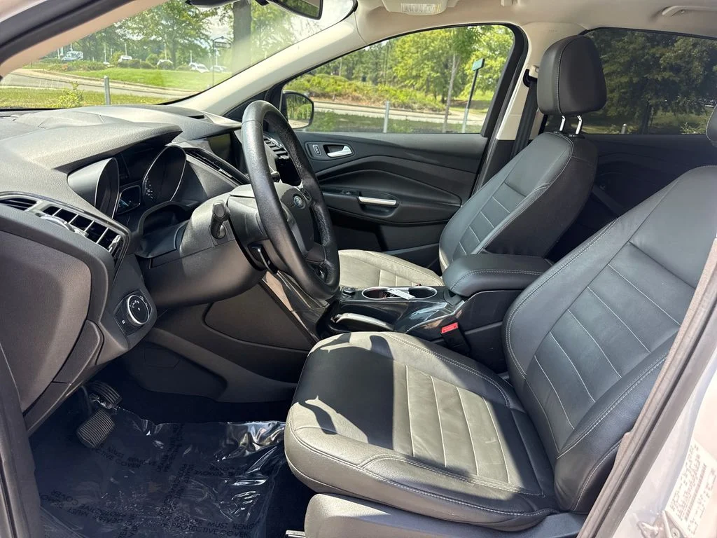 Used 2015 White Platinum Clearcoat Metallic Ford Titanium image 12