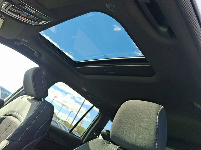 New 2025 White Jeep Laredo X image 13