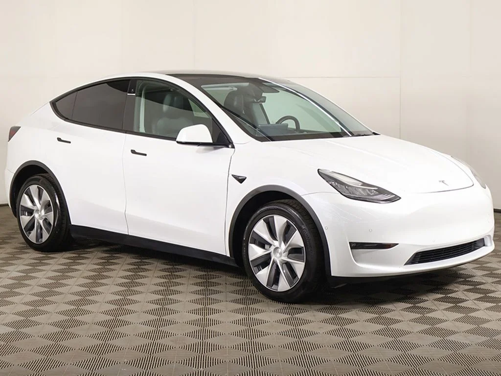 Used 2021 Tesla Model Y Long Range with VIN 5YJYGDEE3MF199692 for sale in Streetsboro, OH