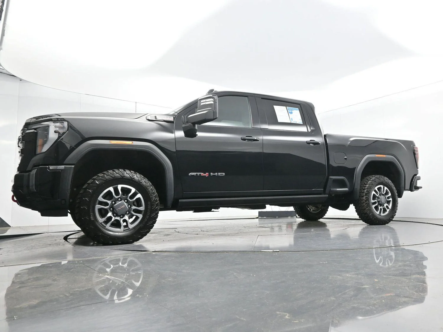 Used 2024 Onyx Black GMC AT4 image 49