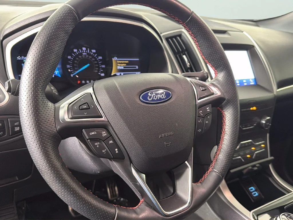 Used 2020 Gray Ford ST Line image 25