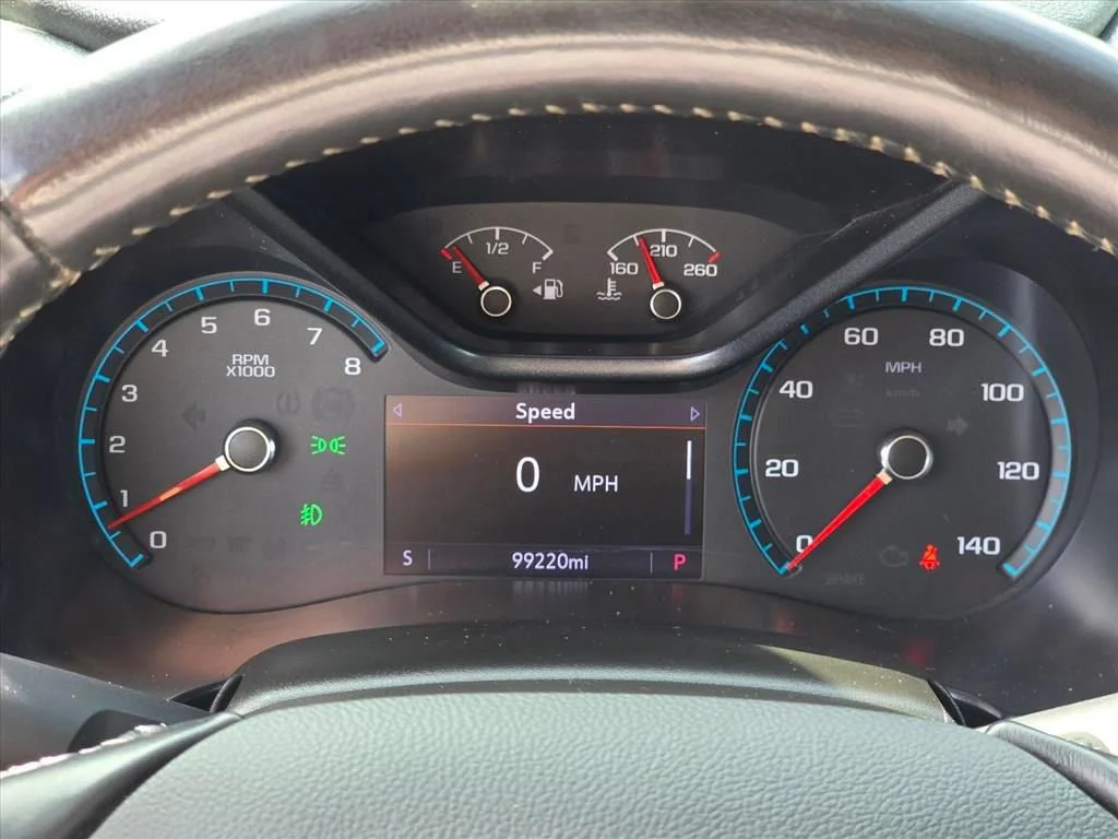 Used 2019 RED HOT Chevrolet 2WD Z71 image 7