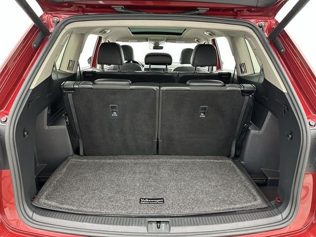 Used 2019 Red Volkswagen SEL Premium image 25