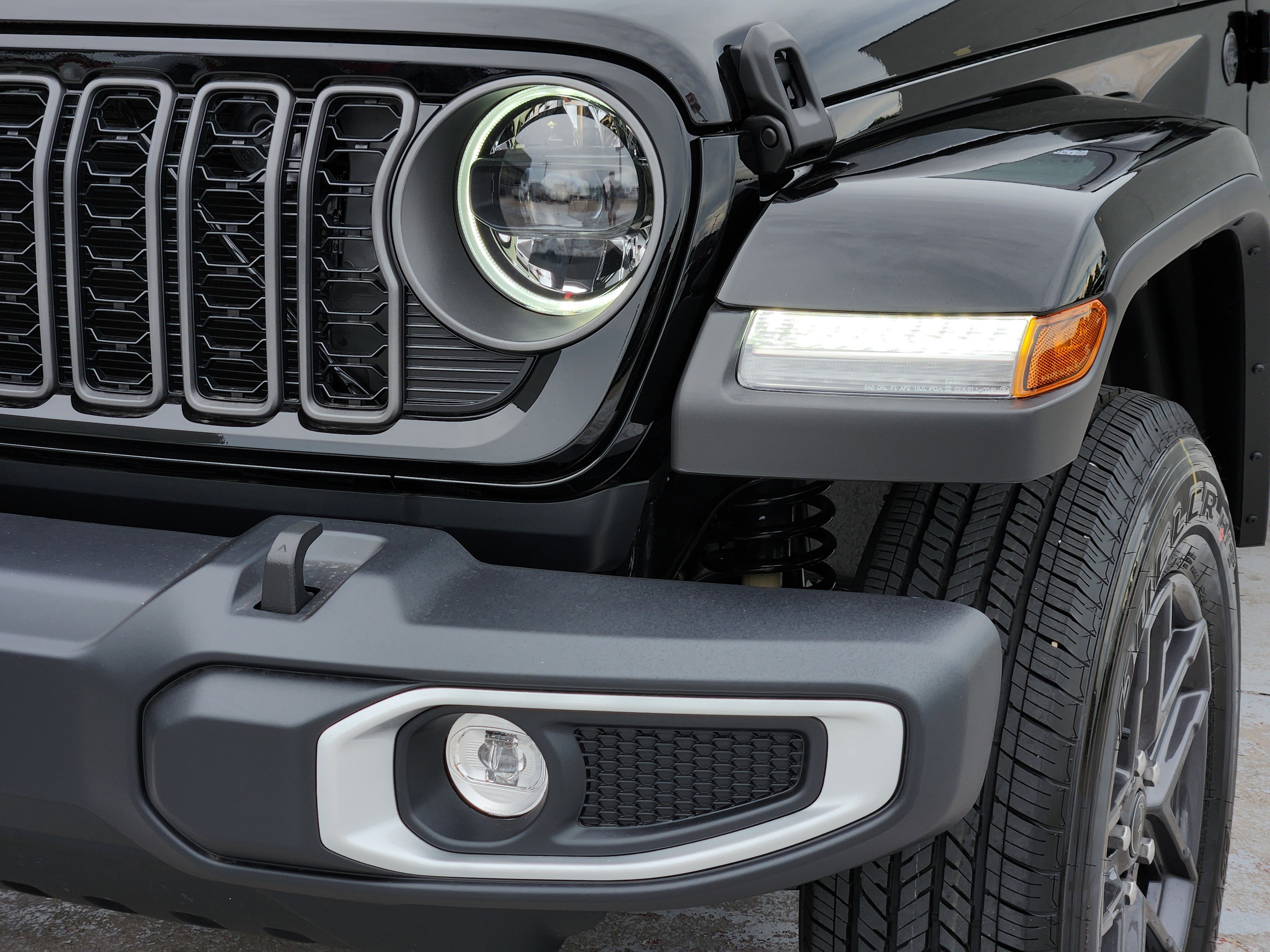 New 2026 Black Clear-Coat Exterior Paint Jeep Sport S image 6