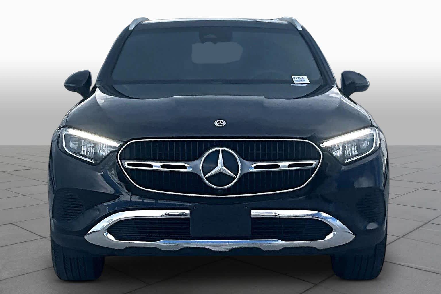 Used 2025 Black Mercedes-Benz GLC 300 image 3