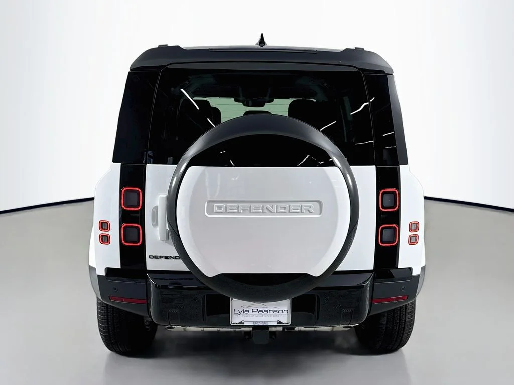 New 2026 Fuji White Land Rover S image 10