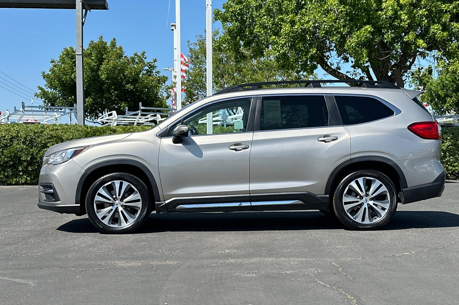 Used 2019 Tungsten Metallic Subaru Limited image 7