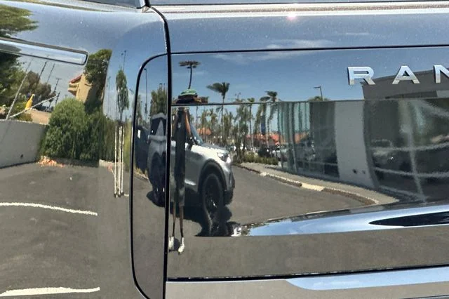 New 2026 Santorini Black Land Rover SE image 26